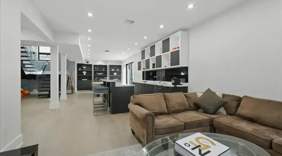 170 Woodhaven Park Drive, Oakville, Ontario, L6L 4K6, Canada, 4 Bedrooms Bedrooms, ,6 BathroomsBathrooms,Residential,For Sale,Woodhaven Park Drive,1862922