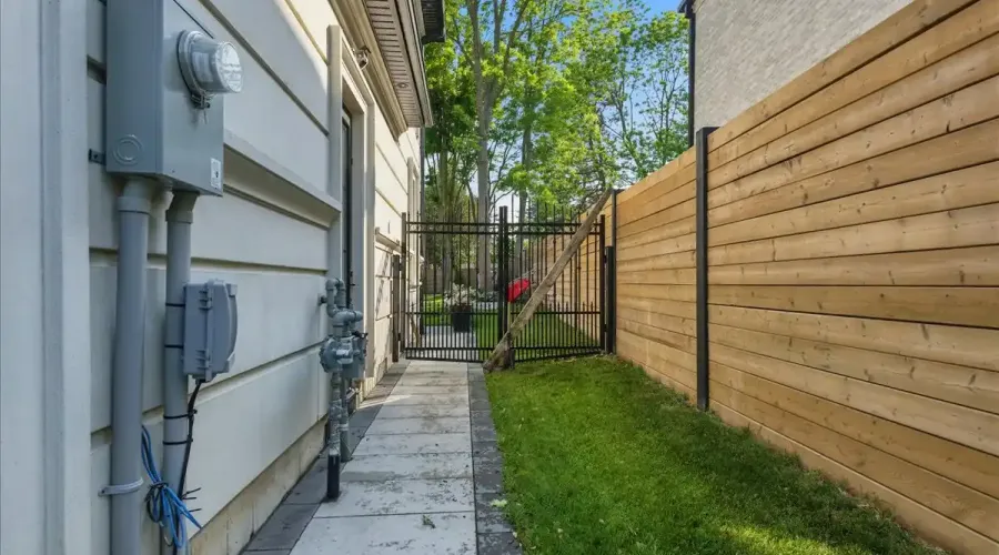 170 Woodhaven Park Drive, Oakville, Ontario, L6L 4K6, Canada, 4 Bedrooms Bedrooms, ,6 BathroomsBathrooms,Residential,For Sale,Woodhaven Park Drive,1862922