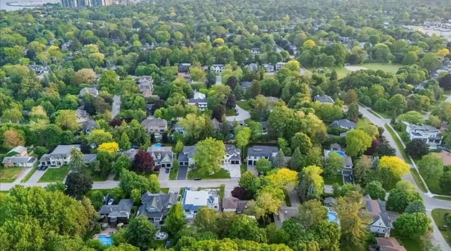 170 Woodhaven Park Drive, Oakville, Ontario, L6L 4K6, Canada, 4 Bedrooms Bedrooms, ,6 BathroomsBathrooms,Residential,For Sale,Woodhaven Park Drive,1862922