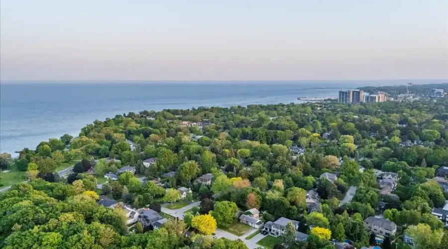 170 Woodhaven Park Drive, Oakville, Ontario, L6L 4K6, Canada, 4 Bedrooms Bedrooms, ,6 BathroomsBathrooms,Residential,For Sale,Woodhaven Park Drive,1862922