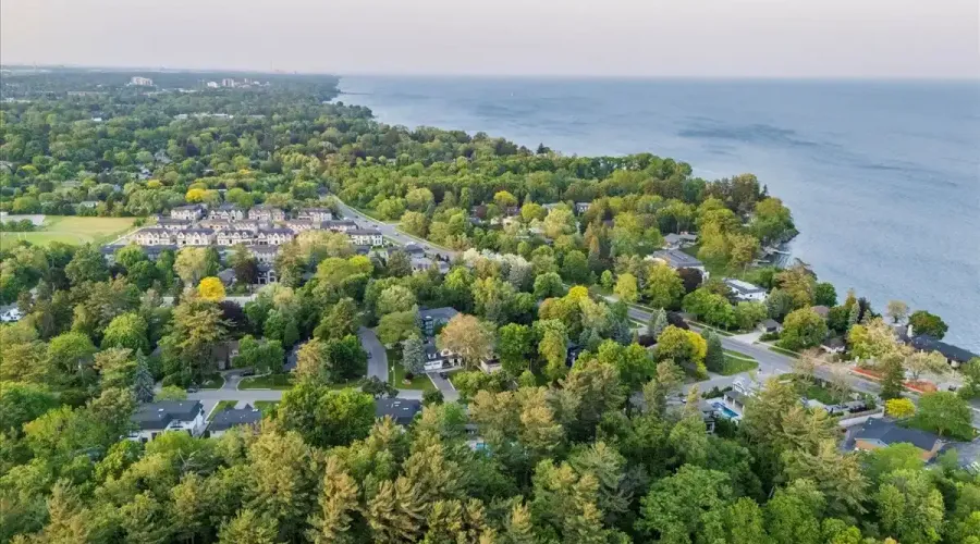 170 Woodhaven Park Drive, Oakville, Ontario, L6L 4K6, Canada, 4 Bedrooms Bedrooms, ,6 BathroomsBathrooms,Residential,For Sale,Woodhaven Park Drive,1862922