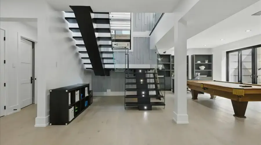 170 Woodhaven Park Drive, Oakville, Ontario, L6L 4K6, Canada, 4 Bedrooms Bedrooms, ,6 BathroomsBathrooms,Residential,For Sale,Woodhaven Park Drive,1862922
