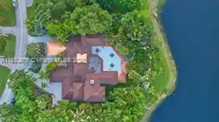 2941 Paddock Ln, Weston, Florida, 33331, United States, 7 Bedrooms Bedrooms, ,8 BathroomsBathrooms,Single family home,For Sale,Paddock Ln,1867905