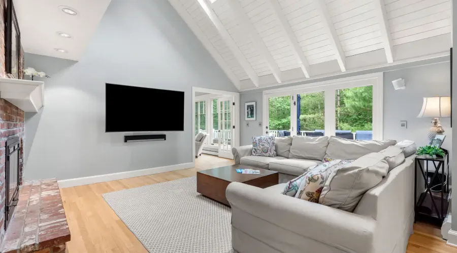 1 Crooked Lane, Manchester, Massachusetts, 01944, United States, 5 Bedrooms Bedrooms, 12 Rooms Rooms,4 BathroomsBathrooms,Residential,For Sale,Crooked,1867945