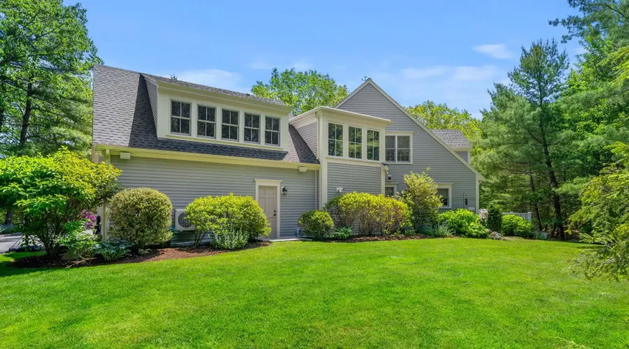 1 Crooked Lane, Manchester, Massachusetts, 01944, United States, 5 Bedrooms Bedrooms, 12 Rooms Rooms,4 BathroomsBathrooms,Residential,For Sale,Crooked,1867945