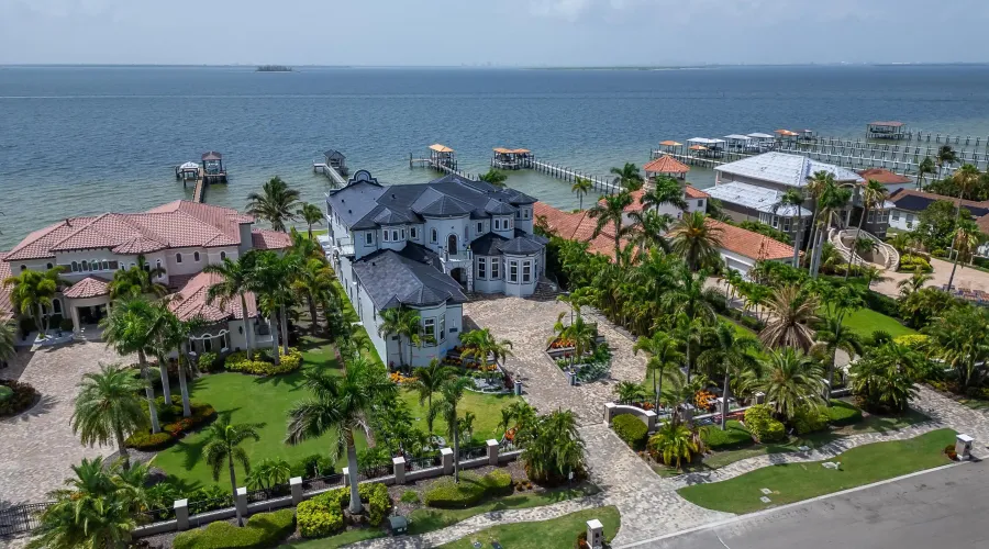 6526 Surfside Blvd, Apollo Beach, Florida, United States, 7 Bedrooms Bedrooms, 27 Rooms Rooms,6 BathroomsBathrooms,Residential,For Sale,Surfside Blvd,3,1868158