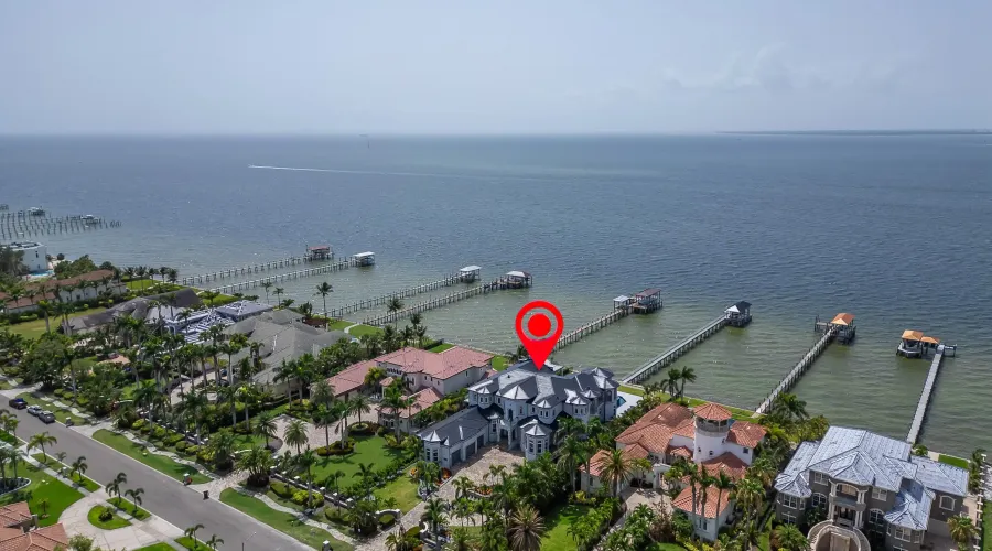 6526 Surfside Blvd, Apollo Beach, Florida, United States, 7 Bedrooms Bedrooms, 27 Rooms Rooms,6 BathroomsBathrooms,Residential,For Sale,Surfside Blvd,3,1868158