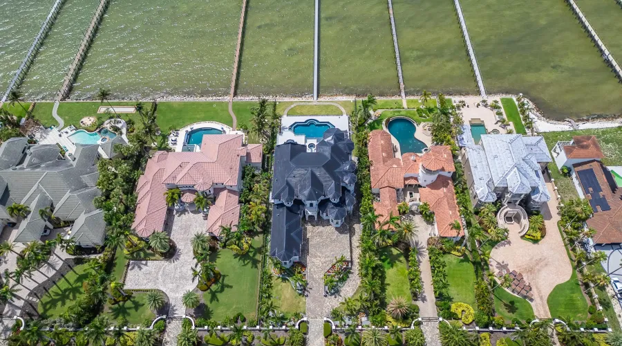 6526 Surfside Blvd, Apollo Beach, Florida, United States, 7 Bedrooms Bedrooms, 27 Rooms Rooms,6 BathroomsBathrooms,Residential,For Sale,Surfside Blvd,3,1868158