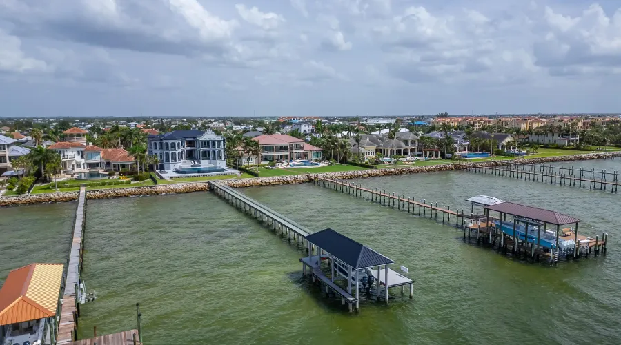 6526 Surfside Blvd, Apollo Beach, Florida, United States, 7 Bedrooms Bedrooms, 27 Rooms Rooms,6 BathroomsBathrooms,Residential,For Sale,Surfside Blvd,3,1868158