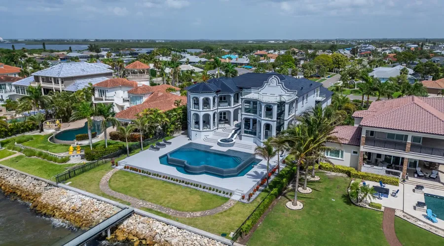 6526 Surfside Blvd, Apollo Beach, Florida, United States, 7 Bedrooms Bedrooms, 27 Rooms Rooms,6 BathroomsBathrooms,Residential,For Sale,Surfside Blvd,3,1868158