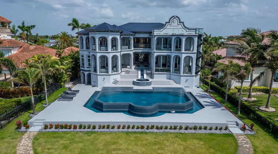 6526 Surfside Blvd, Apollo Beach, Florida, United States, 7 Bedrooms Bedrooms, 27 Rooms Rooms,6 BathroomsBathrooms,Residential,For Sale,Surfside Blvd,3,1868158