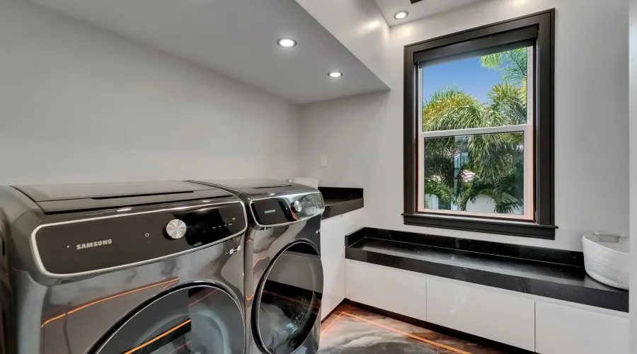 6526 Surfside Blvd, Apollo Beach, Florida, United States, 7 Bedrooms Bedrooms, 27 Rooms Rooms,6 BathroomsBathrooms,Residential,For Sale,Surfside Blvd,3,1868158