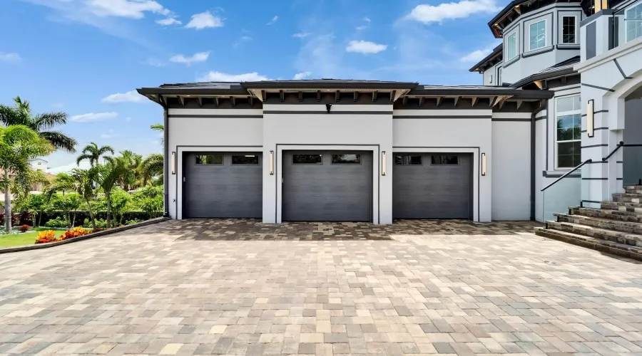 6526 Surfside Blvd, Apollo Beach, Florida, United States, 7 Bedrooms Bedrooms, 27 Rooms Rooms,6 BathroomsBathrooms,Residential,For Sale,Surfside Blvd,3,1868158