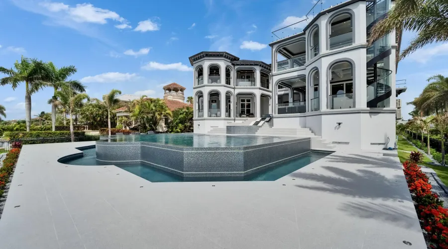 6526 Surfside Blvd, Apollo Beach, Florida, United States, 7 Bedrooms Bedrooms, 27 Rooms Rooms,6 BathroomsBathrooms,Residential,For Sale,Surfside Blvd,3,1868158