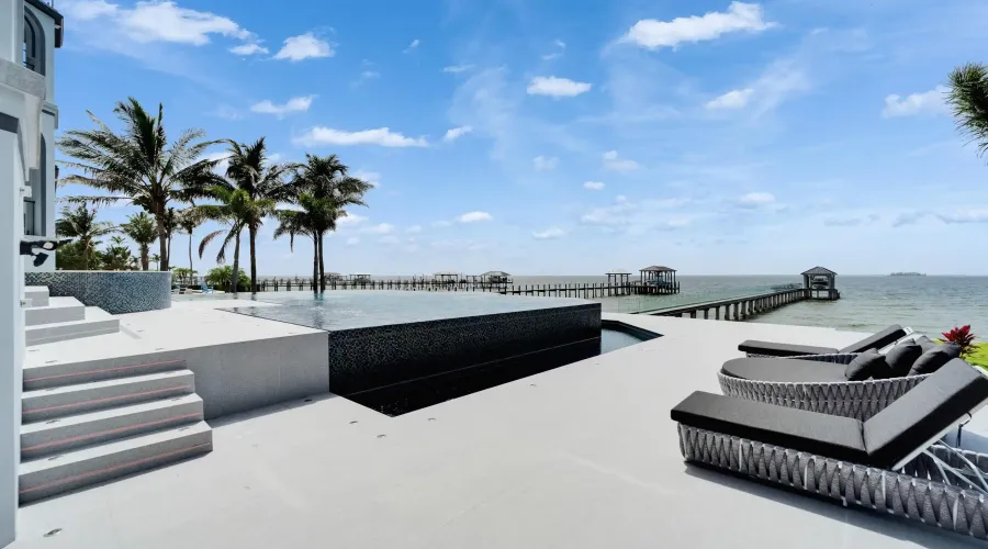 6526 Surfside Blvd, Apollo Beach, Florida, United States, 7 Bedrooms Bedrooms, 27 Rooms Rooms,6 BathroomsBathrooms,Residential,For Sale,Surfside Blvd,3,1868158