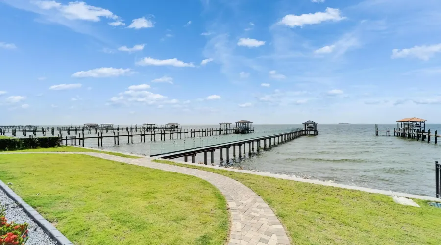 6526 Surfside Blvd, Apollo Beach, Florida, United States, 7 Bedrooms Bedrooms, 27 Rooms Rooms,6 BathroomsBathrooms,Residential,For Sale,Surfside Blvd,3,1868158