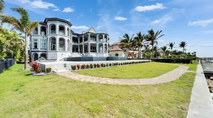 6526 Surfside Blvd, Apollo Beach, Florida, United States, 7 Bedrooms Bedrooms, 27 Rooms Rooms,6 BathroomsBathrooms,Residential,For Sale,Surfside Blvd,3,1868158