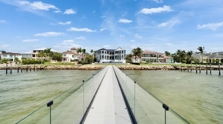 6526 Surfside Blvd, Apollo Beach, Florida, United States, 7 Bedrooms Bedrooms, 27 Rooms Rooms,6 BathroomsBathrooms,Residential,For Sale,Surfside Blvd,3,1868158
