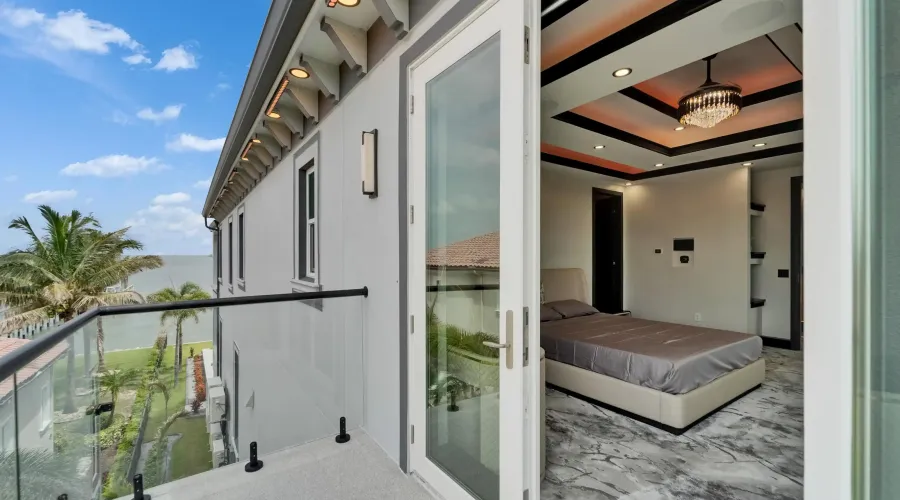 6526 Surfside Blvd, Apollo Beach, Florida, United States, 7 Bedrooms Bedrooms, 27 Rooms Rooms,6 BathroomsBathrooms,Residential,For Sale,Surfside Blvd,3,1868158