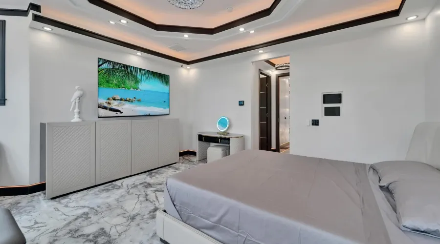6526 Surfside Blvd, Apollo Beach, Florida, United States, 7 Bedrooms Bedrooms, 27 Rooms Rooms,6 BathroomsBathrooms,Residential,For Sale,Surfside Blvd,3,1868158