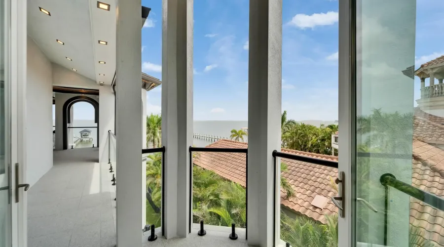 6526 Surfside Blvd, Apollo Beach, Florida, United States, 7 Bedrooms Bedrooms, 27 Rooms Rooms,6 BathroomsBathrooms,Residential,For Sale,Surfside Blvd,3,1868158