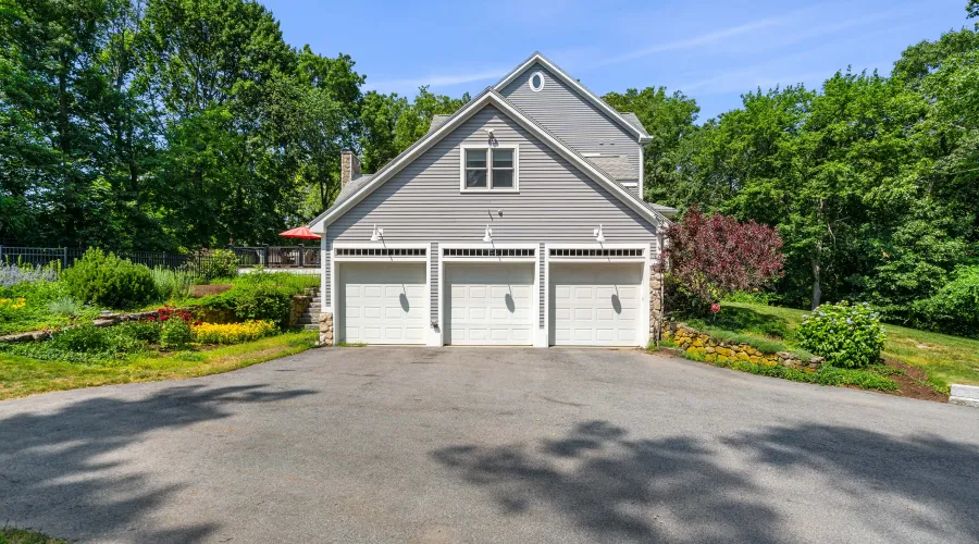 8 Cogswell Street, Ipswich, Massachusetts, 01938, United States, 4 Bedrooms Bedrooms, 11 Rooms Rooms,3 BathroomsBathrooms,Residential,For Sale,Cogswell,1868160