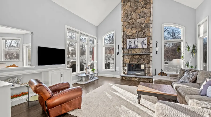 8 Cogswell Street, Ipswich, Massachusetts, 01938, United States, 4 Bedrooms Bedrooms, 11 Rooms Rooms,3 BathroomsBathrooms,Residential,For Sale,Cogswell,1868160