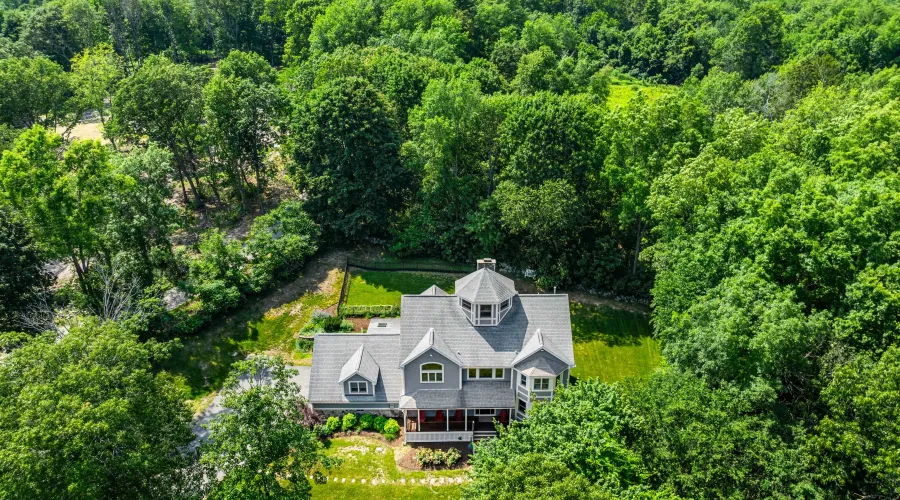 8 Cogswell Street, Ipswich, Massachusetts, 01938, United States, 4 Bedrooms Bedrooms, 11 Rooms Rooms,3 BathroomsBathrooms,Residential,For Sale,Cogswell,1868160