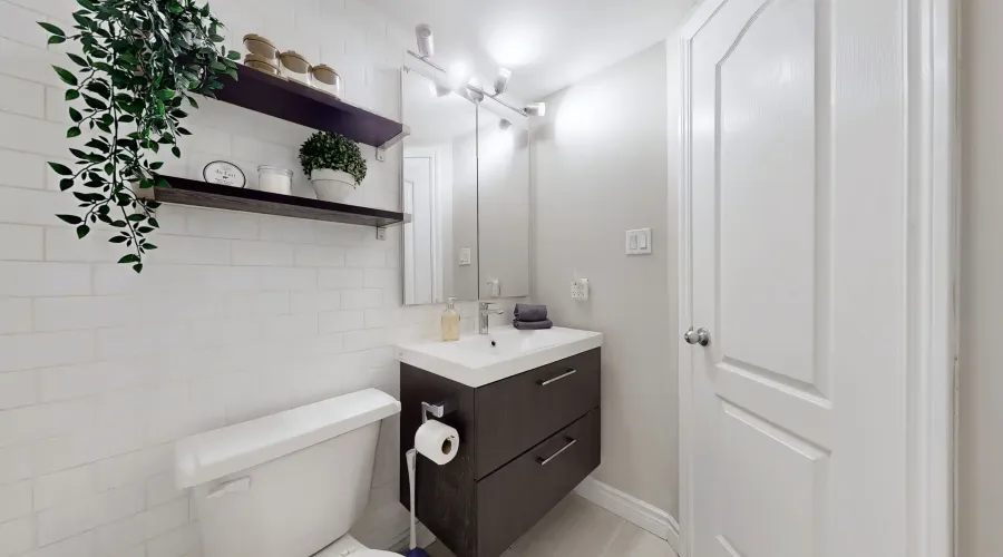 7 Sudbury St, Toronto, Ontario, Canada, 2 Bedrooms Bedrooms, 5 Rooms Rooms,1 BathroomBathrooms,Residential,For Sale,Sudbury ,1869169