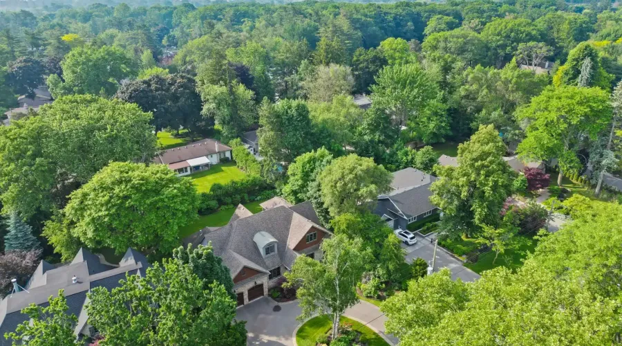 190 Maplewood Road, Mississauga, Ontario, L5G 2M6, Canada, 6 Bedrooms Bedrooms, ,6 BathroomsBathrooms,Residential,For Sale,Maplewood Road,1871837