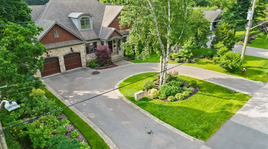 190 Maplewood Road, Mississauga, Ontario, L5G 2M6, Canada, 6 Bedrooms Bedrooms, ,6 BathroomsBathrooms,Residential,For Sale,Maplewood Road,1871837