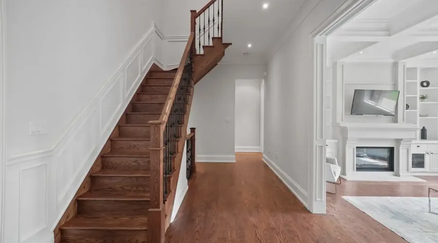 190 Maplewood Road, Mississauga, Ontario, L5G 2M6, Canada, 6 Bedrooms Bedrooms, ,6 BathroomsBathrooms,Residential,For Sale,Maplewood Road,1871837