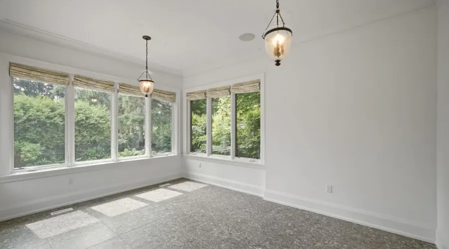 190 Maplewood Road, Mississauga, Ontario, L5G 2M6, Canada, 6 Bedrooms Bedrooms, ,6 BathroomsBathrooms,Residential,For Sale,Maplewood Road,1871837