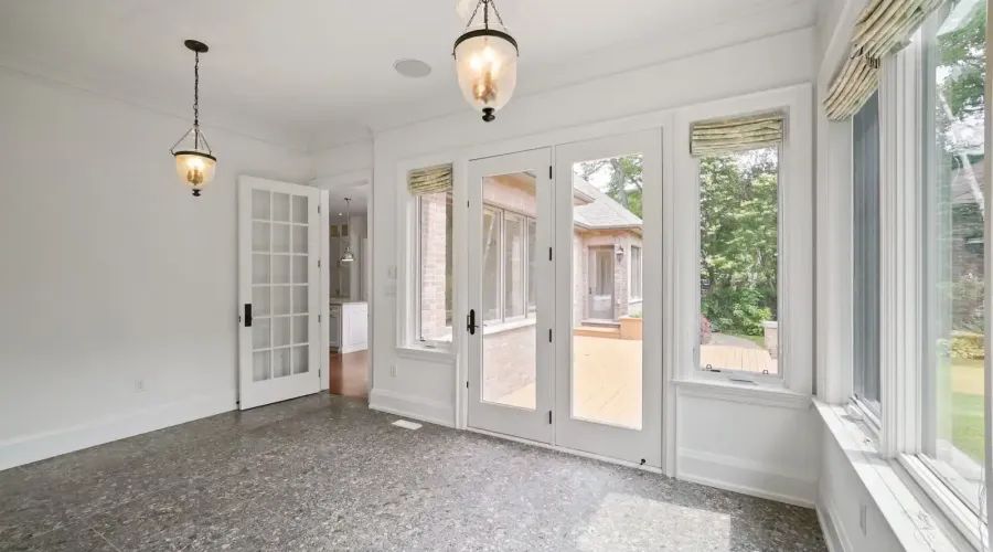 190 Maplewood Road, Mississauga, Ontario, L5G 2M6, Canada, 6 Bedrooms Bedrooms, ,6 BathroomsBathrooms,Residential,For Sale,Maplewood Road,1871837