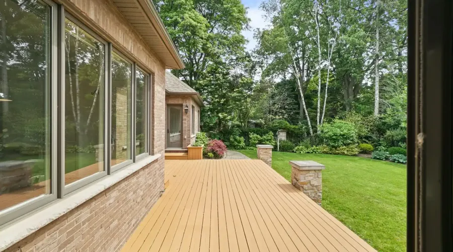 190 Maplewood Road, Mississauga, Ontario, L5G 2M6, Canada, 6 Bedrooms Bedrooms, ,6 BathroomsBathrooms,Residential,For Sale,Maplewood Road,1871837