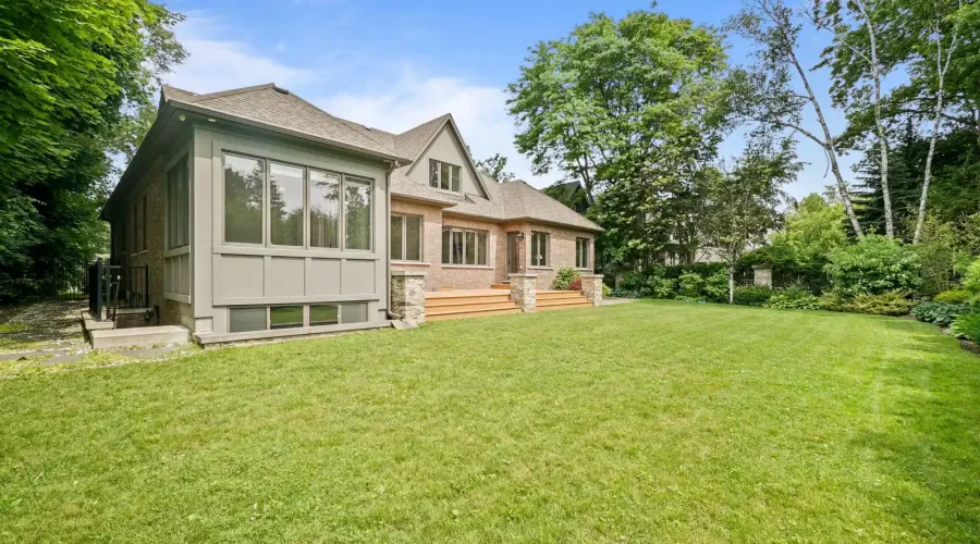 190 Maplewood Road, Mississauga, Ontario, L5G 2M6, Canada, 6 Bedrooms Bedrooms, ,6 BathroomsBathrooms,Residential,For Sale,Maplewood Road,1871837