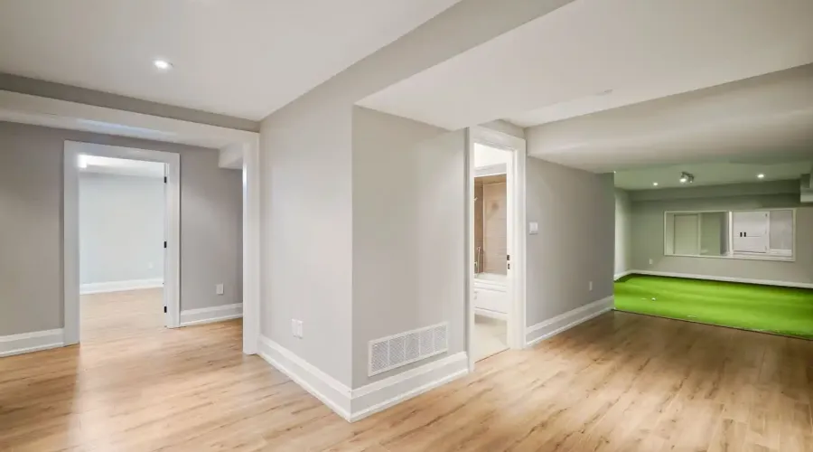 190 Maplewood Road, Mississauga, Ontario, L5G 2M6, Canada, 6 Bedrooms Bedrooms, ,6 BathroomsBathrooms,Residential,For Sale,Maplewood Road,1871837