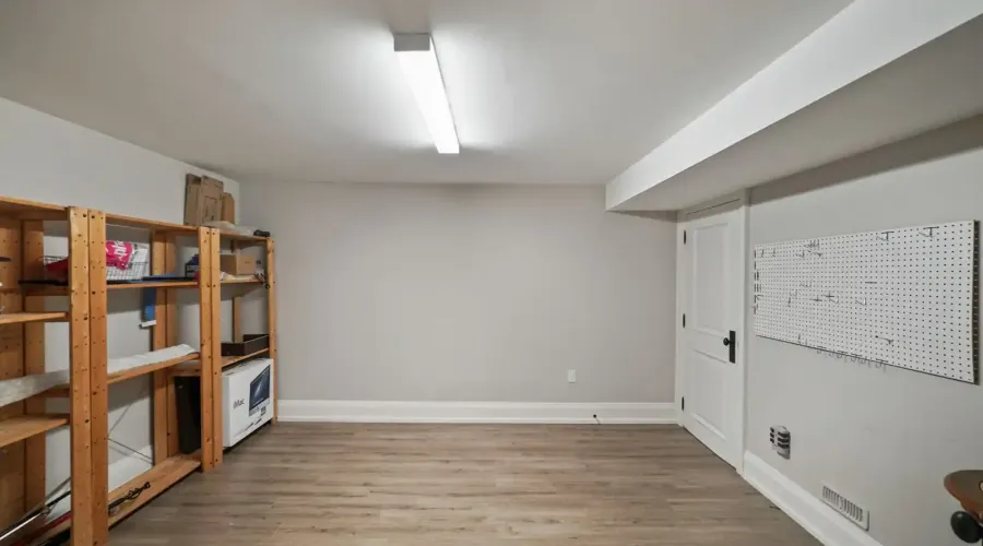 190 Maplewood Road, Mississauga, Ontario, L5G 2M6, Canada, 6 Bedrooms Bedrooms, ,6 BathroomsBathrooms,Residential,For Sale,Maplewood Road,1871837