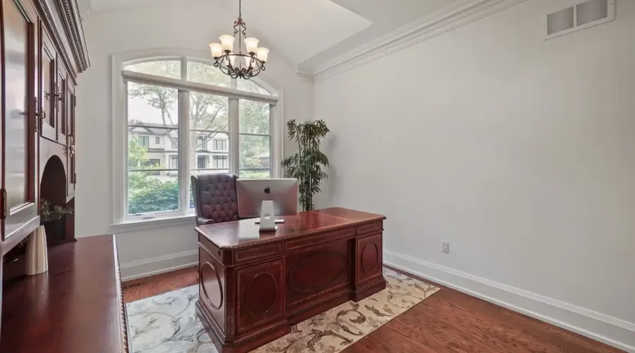 190 Maplewood Road, Mississauga, Ontario, L5G 2M6, Canada, 6 Bedrooms Bedrooms, ,6 BathroomsBathrooms,Residential,For Sale,Maplewood Road,1871837