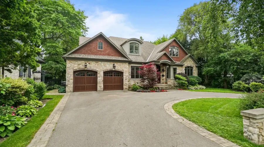 190 Maplewood Road, Mississauga, Ontario, L5G 2M6, Canada, 6 Bedrooms Bedrooms, ,6 BathroomsBathrooms,Residential,For Sale,Maplewood Road,1871837