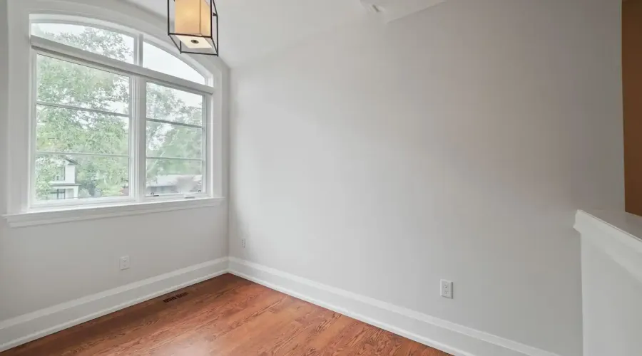 190 Maplewood Road, Mississauga, Ontario, L5G 2M6, Canada, 6 Bedrooms Bedrooms, ,6 BathroomsBathrooms,Residential,For Sale,Maplewood Road,1871837