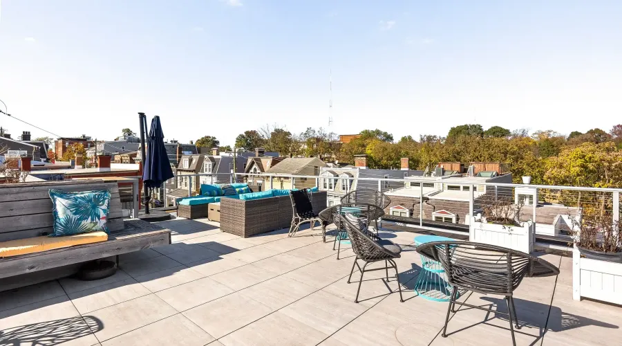 981 Hatch St, Cincinnati, Ohio, 45202, United States, 4 Bedrooms Bedrooms, ,4.5 BathroomsBathrooms,Residential,For Sale,1876705