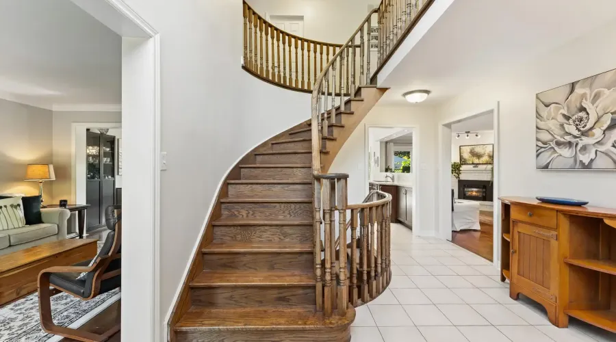 61 Gilbank Dr, Toronto, Ontario, Canada, 4 Bedrooms Bedrooms, ,3 BathroomsBathrooms,Residential,For Sale,Gilbank,1876892