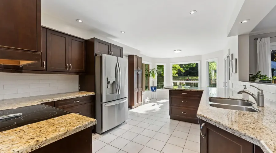 61 Gilbank Dr, Toronto, Ontario, Canada, 4 Bedrooms Bedrooms, ,3 BathroomsBathrooms,Residential,For Sale,Gilbank,1876892