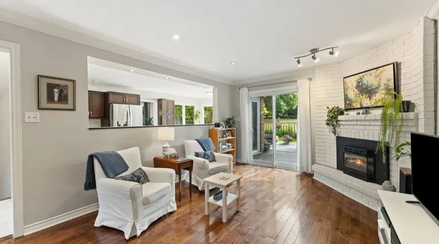 61 Gilbank Dr, Toronto, Ontario, Canada, 4 Bedrooms Bedrooms, ,3 BathroomsBathrooms,Residential,For Sale,Gilbank,1876892