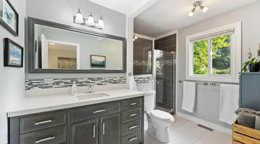 61 Gilbank Dr, Toronto, Ontario, Canada, 4 Bedrooms Bedrooms, ,3 BathroomsBathrooms,Residential,For Sale,Gilbank,1876892