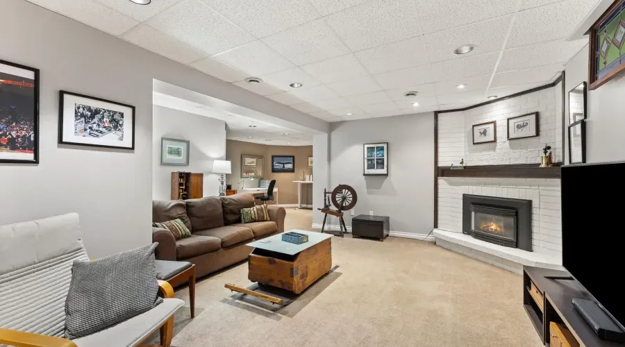 61 Gilbank Dr, Toronto, Ontario, Canada, 4 Bedrooms Bedrooms, ,3 BathroomsBathrooms,Residential,For Sale,Gilbank,1876892