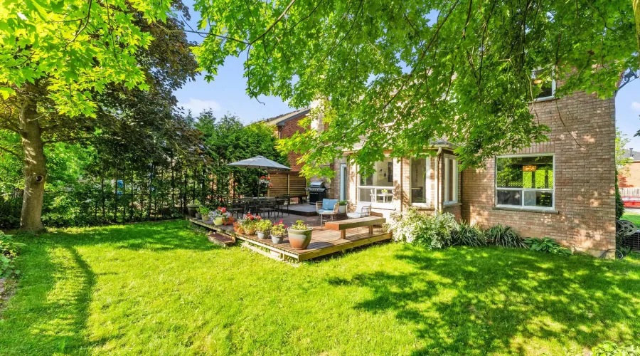 61 Gilbank Dr, Toronto, Ontario, Canada, 4 Bedrooms Bedrooms, ,3 BathroomsBathrooms,Residential,For Sale,Gilbank,1876892