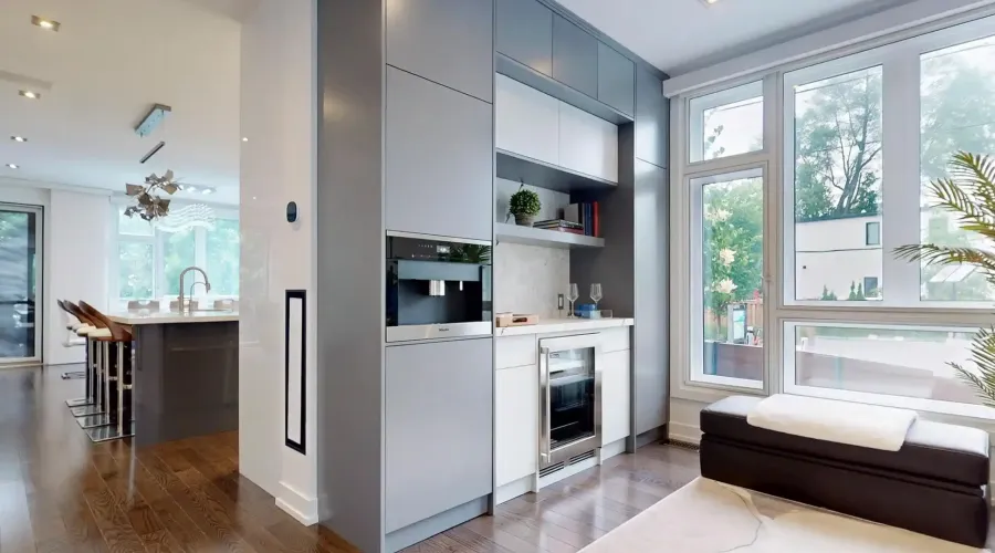 330 Cedarvale Ave, Toronto, Ontario, Canada, 3 Bedrooms Bedrooms, ,4 BathroomsBathrooms,Residential,For Sale,Cedarvale,1877870