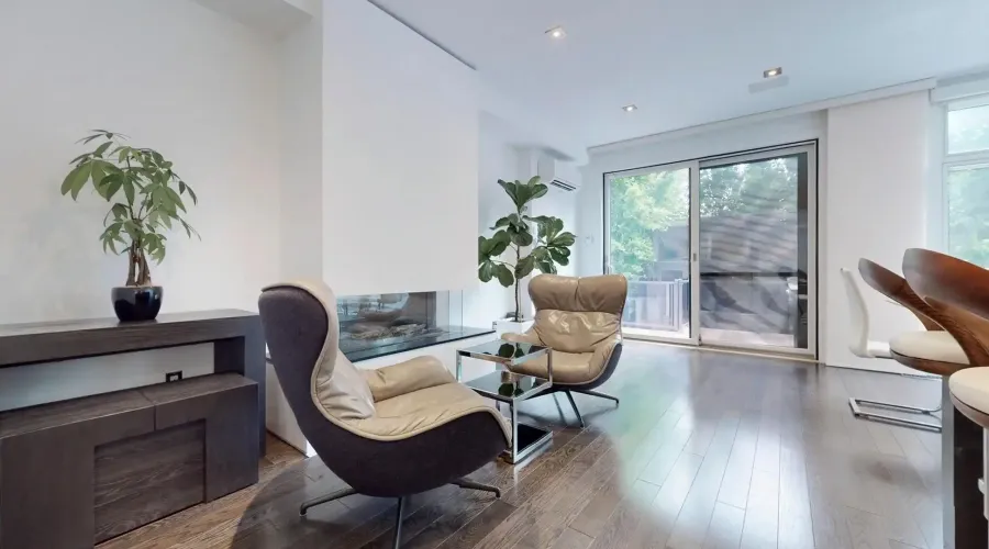 330 Cedarvale Ave, Toronto, Ontario, Canada, 3 Bedrooms Bedrooms, ,4 BathroomsBathrooms,Residential,For Sale,Cedarvale,1877870